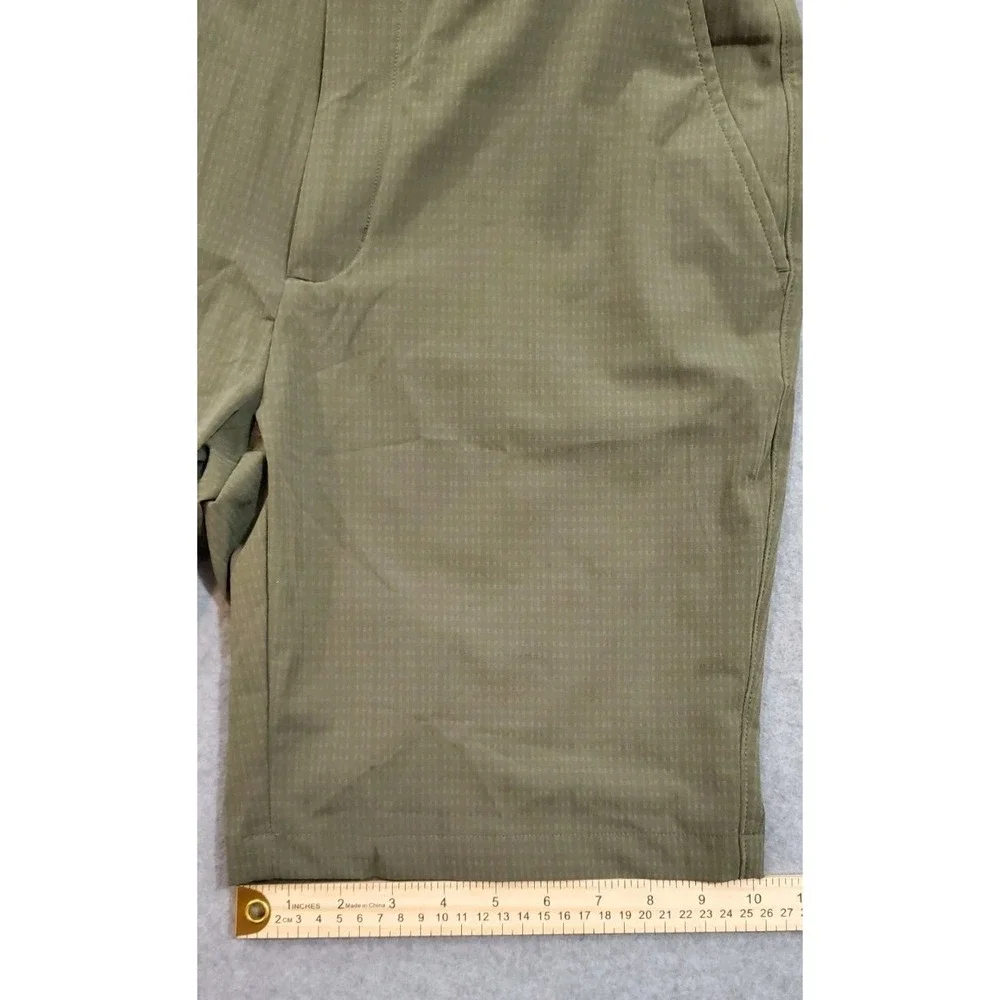 Greg Norman Men's Stretch Shorts Green,‎ Polyester/Spandex, Size 34